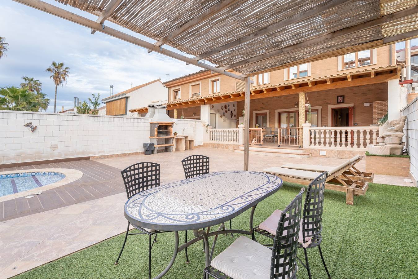 Villa 'Unique Patacona' mit Meerblick, Wi-Fi und Klimaanlage in Playa de la Patacona, Alboraya