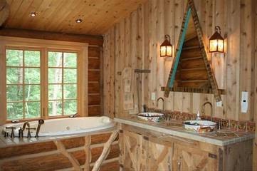 Vacation Home for 6 Guests in Watermill, North Fork, Picture 3