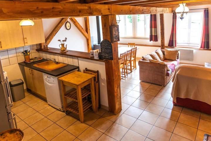 Gîte pour 7 personnes, avec terrasse, adapté aux familles à Le Soulié