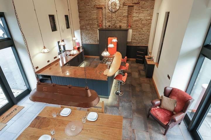 Cottage for 4 people, with hot tub and garden in Brecon