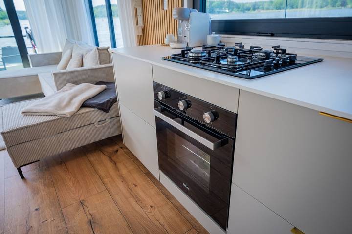 Hausboot für 6 Personen, mit Seeblick in Brandenburg - 4