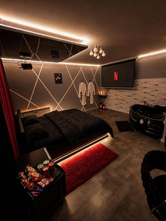 Appartement entier, Love Room O'Dream, Jacuzzi et Lit King Size in Fleury-les-Aubrais, Vallée de la Loire