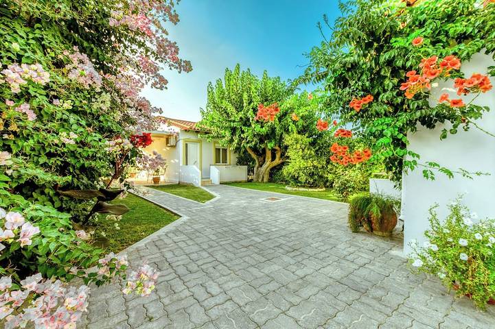Ferienhaus für 3 Personen, mit Whirlpool und Pool
