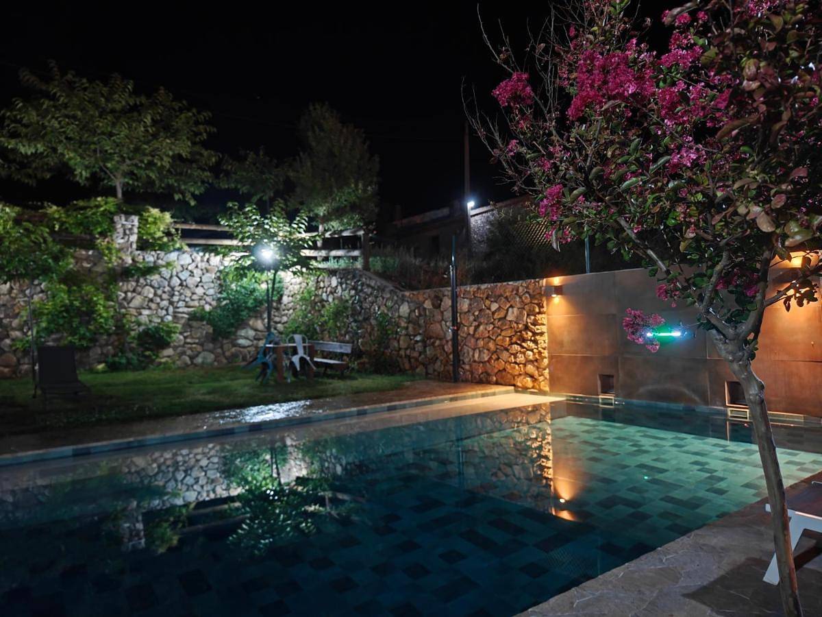 Five-Bedroom House in Riopar (rio Mundo), Riópar