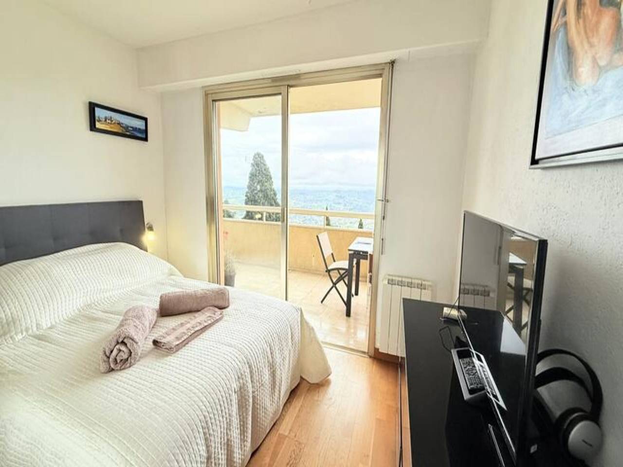 Apartamento entero, Apartamento en Grasse con Vista al Mar y Piscina in Grasse, Region de Cannes