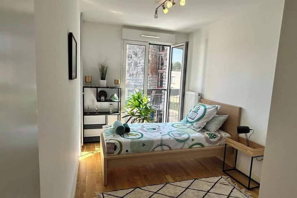 Apartamento entero, Le Timbaud, cosy T4, balcony, parking, just outside Paris in Drancy, Sena-Saint Denis