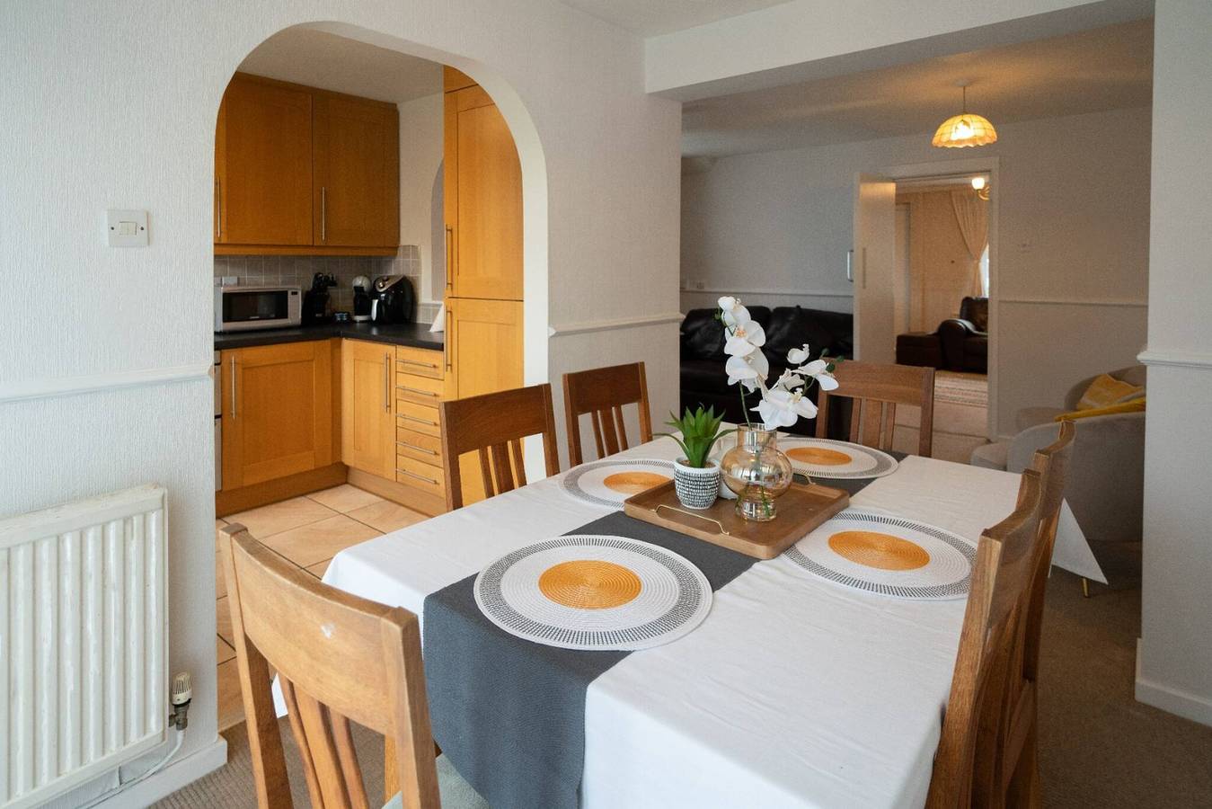 3-Bed Westhoughton, Contractors and Parking in Westhoughton, Bolton