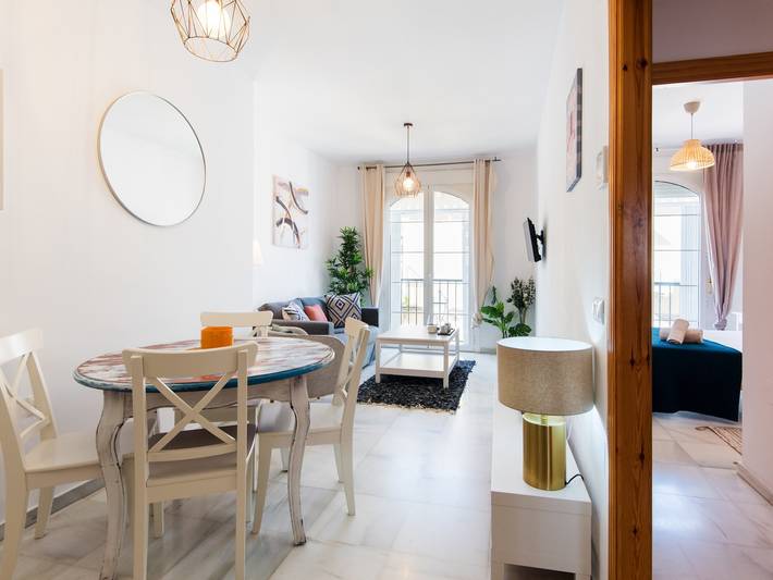 Apartamento vacacional entero, Lindo y practico apartamento decorado con buen in Málaga Centro, Málaga