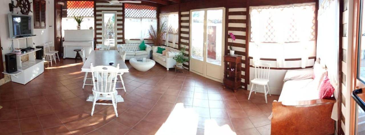 B&b per 4 persone, con Terrazza e Giardino nonché Piscina e Panorama a Bisceglie