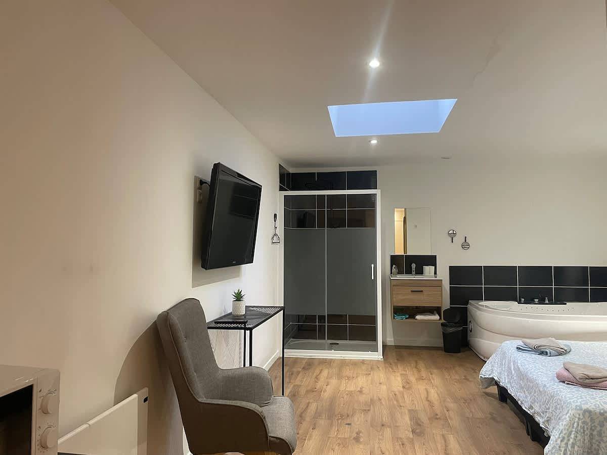 Ganzes Studio, Studio für 2 Personen mit Whirlpool in Tourcoing, Lille und Umgebung