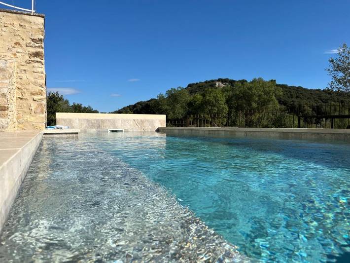 Maison d’hôte pour 2 personnes, avec Balcon et Terrasse ainsi que Jardin et Piscine