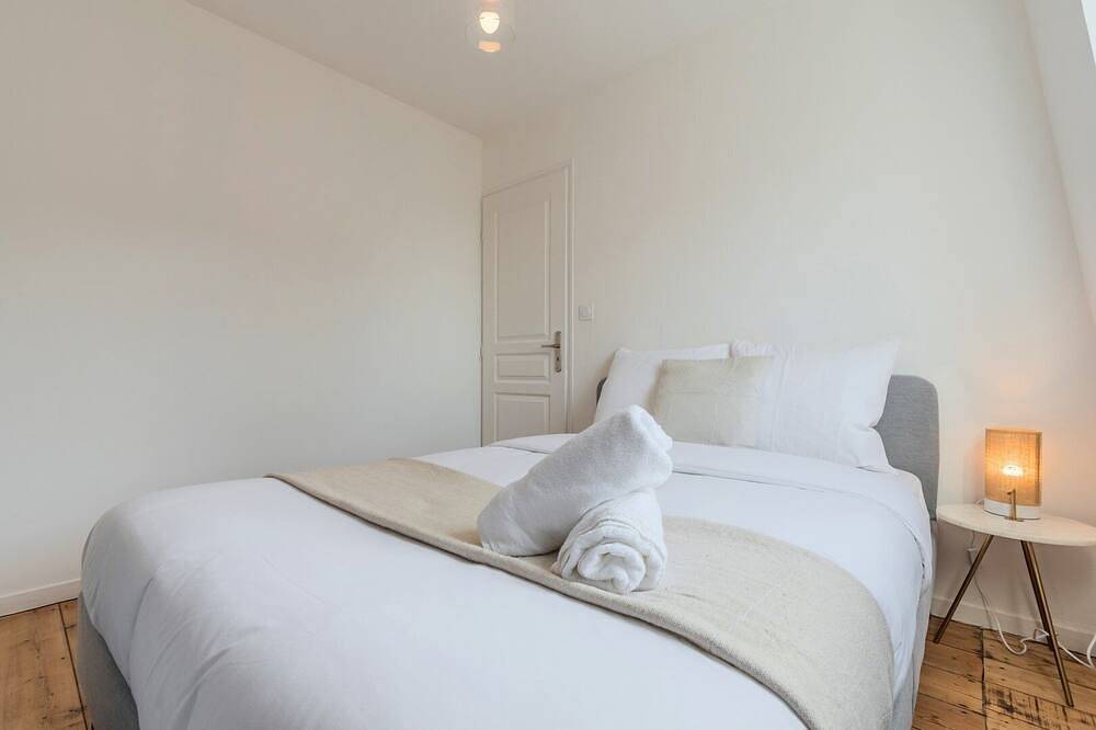 Entire apartment, Charming 2-bedroom apartment at Croisé Laroche in Marcq-en-Barœul, Lille region