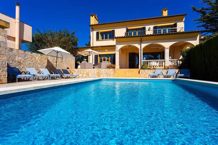 Finca mit Pool für 10 Personen, mit Balkon in Cala Millor