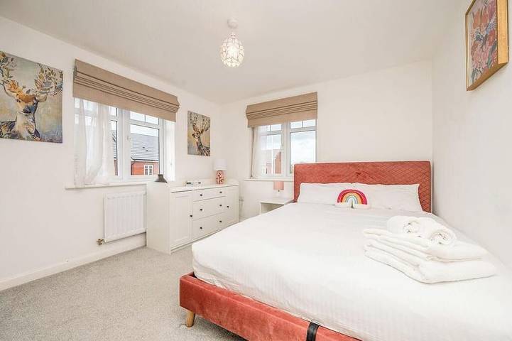 Leamington Spa Retreat - Garden - Parking - 5 mins in Warwick, Warwickshire