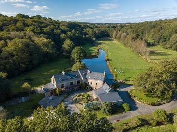 Chambre d’hôte pour 2 personnes, avec vue sur le lac et vue ainsi que jardin et terrasse à Pluvigner