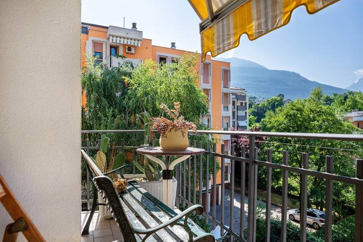 Appartamento intero, Appartamento 'Re 1' con balcone, Wi-Fi e aria condizionata in Trento, Trentino