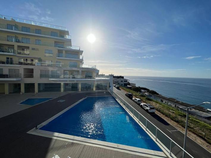 Casa de férias para 4 pessoas, com terraço e piscina e ainda vista em Sesimbra