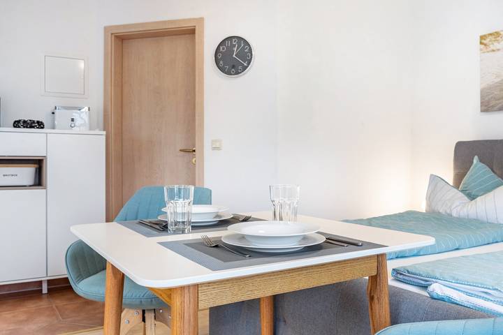 Ferienwohnung für 2 Personen, mit Seeblick und Garten in Sellin - 2