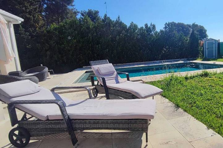 Ferienwohnung für 2 Personen, mit Garten und Pool sowie Terrasse - 1