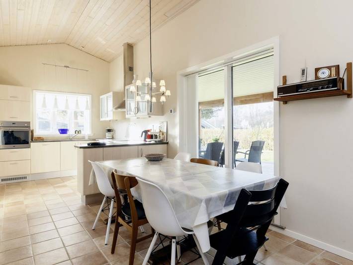 Ferienhaus für 6 Personen, mit Terrasse und Garten in Nysted - 4