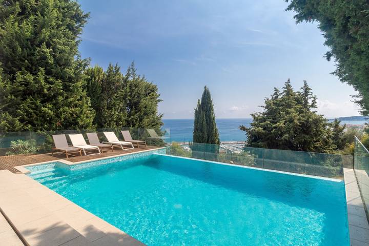 Ferienhaus für 9 Personen, mit Pool