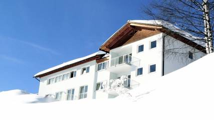 Gîte pour 6 personnes, avec sauna ainsi que vue et jardin à Lech