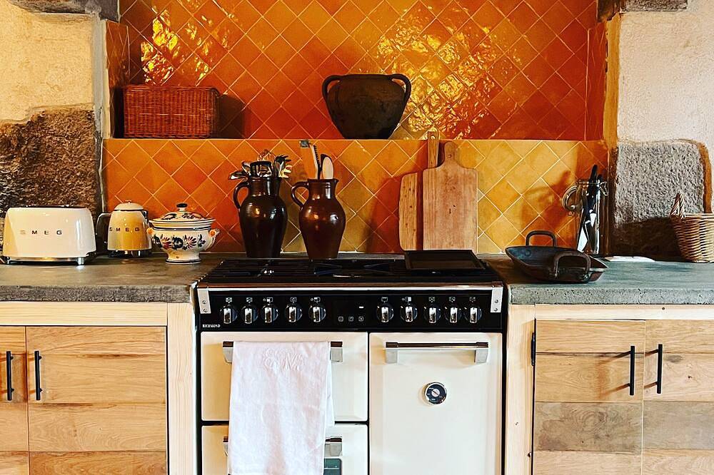 19 Personnes Mont Saint Michel à Partir de Salle de Réception 60 Pers in Dol-de-Bretagne, Saint-Malo region