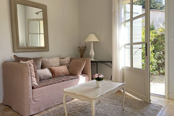 Gîte pour 2 personnes, avec piscine ainsi que jardin et terrasse à Saint-Rémy-de-Provence - 3