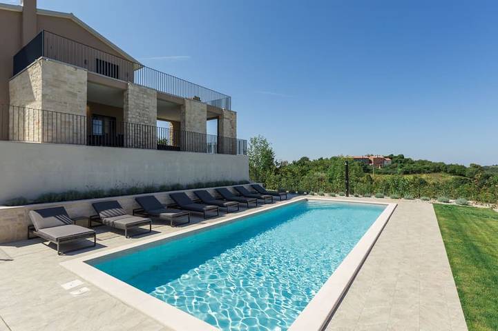Ferienhaus für 8 Personen, mit Garten und Sauna sowie Pool und Whirlpool