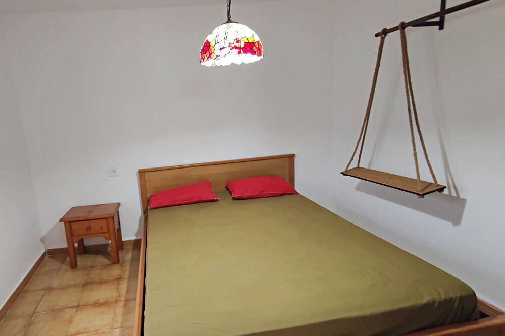 Apartamento entero, Apartamento 'Acogedor Piso En El Casco Antiguo' con Wi-Fi y aire acondicionado in Altafulla, Costa Dorada