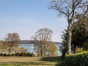 Gîte pour 2 personnes, avec jardin à La Richardais
