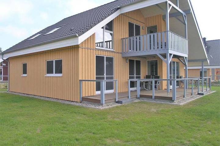 Ferienhaus für 8 Personen, mit Sauna und Balkon sowie Garten - 1