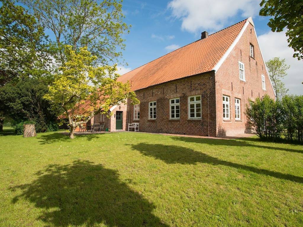 Gulfhof 1841 - Vacances dans un bâtiment classé in Wittmund, Arrondissement de Wittmund