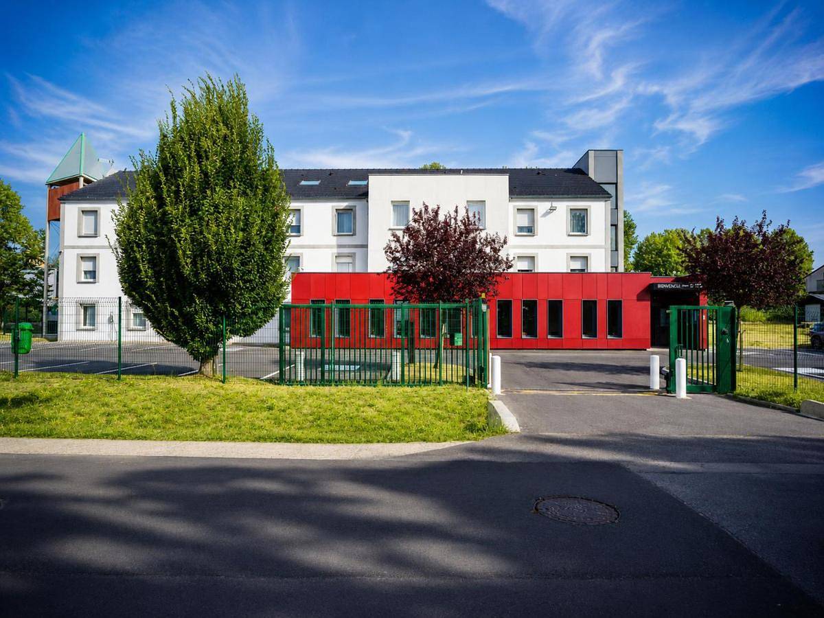 Brit Hotel Confort Roissy Saint-Witz in Saint-Witz, Val-d'Oise
