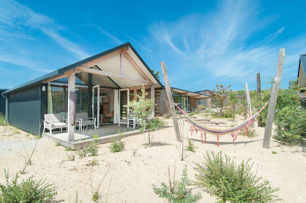 Komfortable Lodge mit Kombimikrowellein Bloemendaal in Overveen, Nationaal Park Zuid-Kennemerland