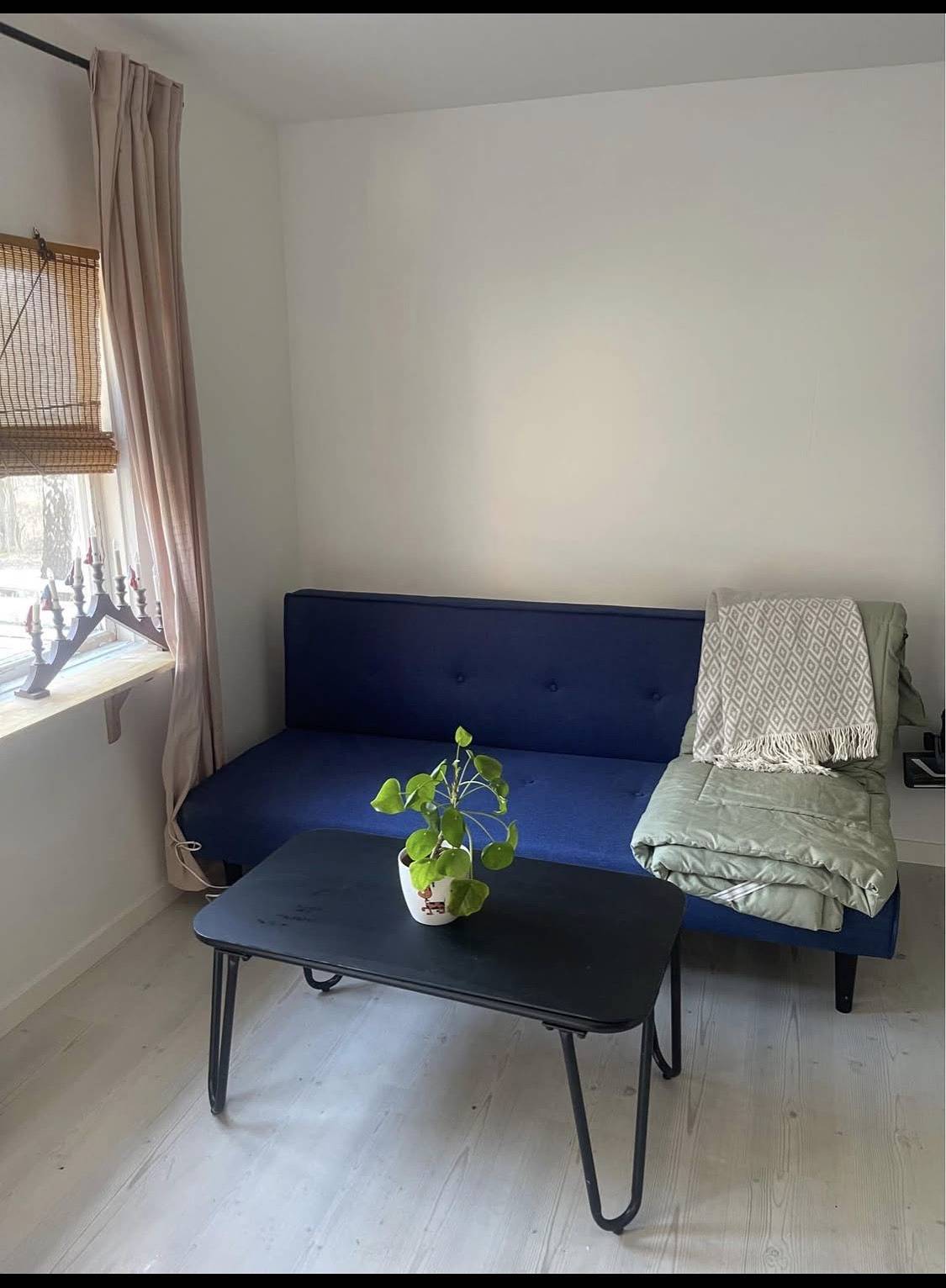 Winziges Haus in Enhörna in Mälaren