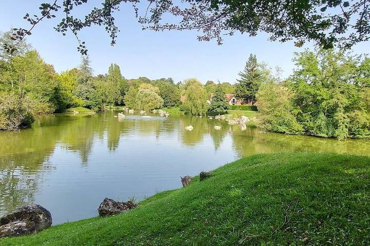 🌟 Camping-car Luxueux en Bord de Seine - Un Séjour Unique 🌟 in Saint-Fargeau-Ponthierry, Parc naturel régional du Gâtinais français