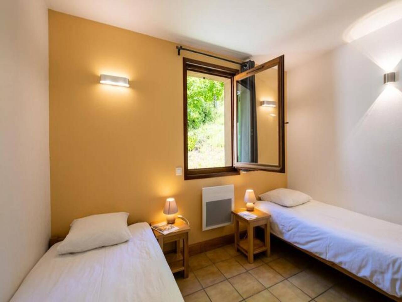 Appartement entier, Cottage dans les Gorges du Tarn avec piscine in Massegros Causses Gorges, Parc national des Cévennes