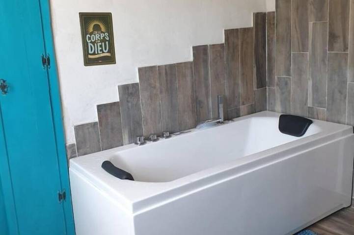 Gîte pour 2 personnes, avec balcon et jardin à Luri - 3