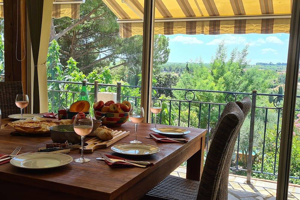 Maison vigneronne rénovée avec piscine et vue magnifique – Idéale pour un couple in Servian, Côte méditerranéenne (France)