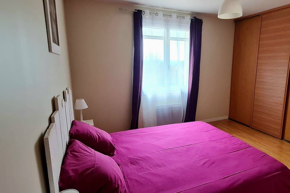 Location maison à Loubressac Nord Lot (46) 8 personnes avec piscine privée in Loubressac, Lot