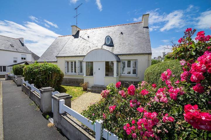 Location de vacances pour 6 personnes, avec terrasse et jardin dans Port de Loctudy