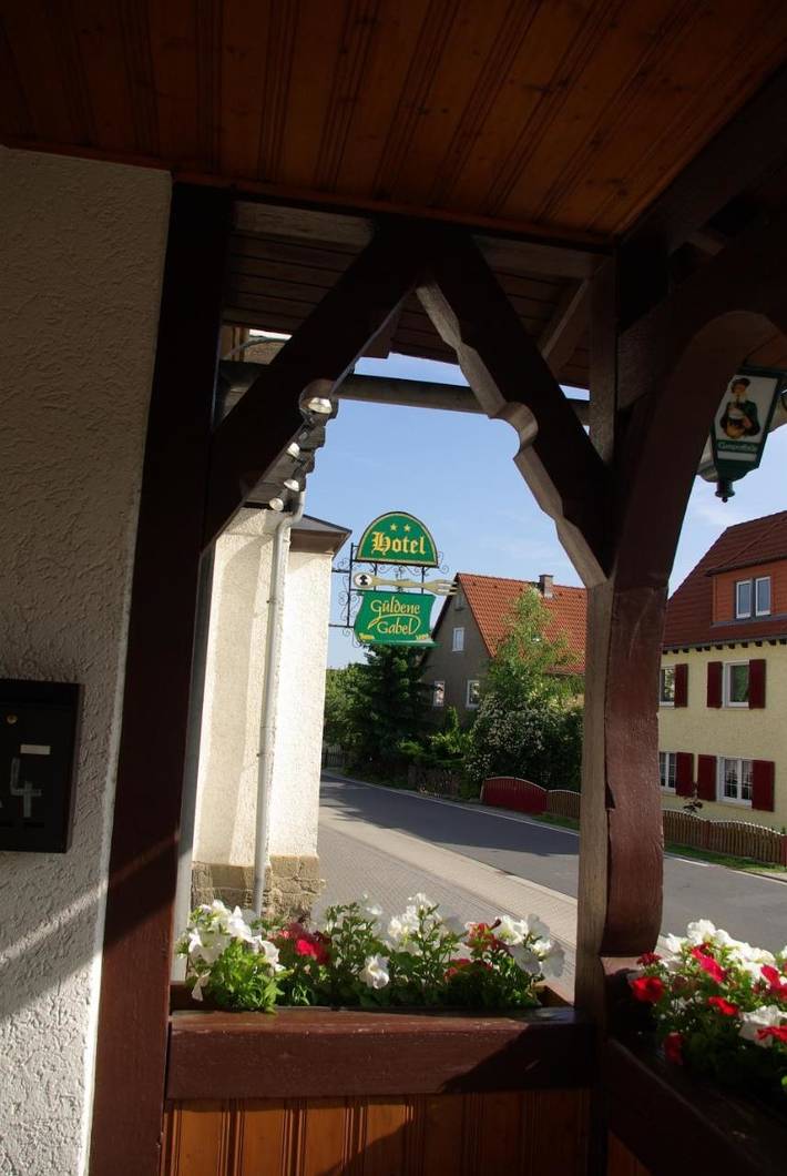 Hotel für 2 Personen, mit Terrasse in Unterwellenborn - 4