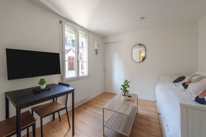 Studio pour 2 personnes, adapté aux familles dans Mayenne