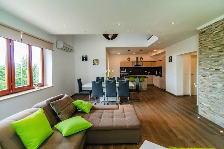 Ferienwohnung für 8 Personen, mit Balkon/Terrasse in Poreč - 2