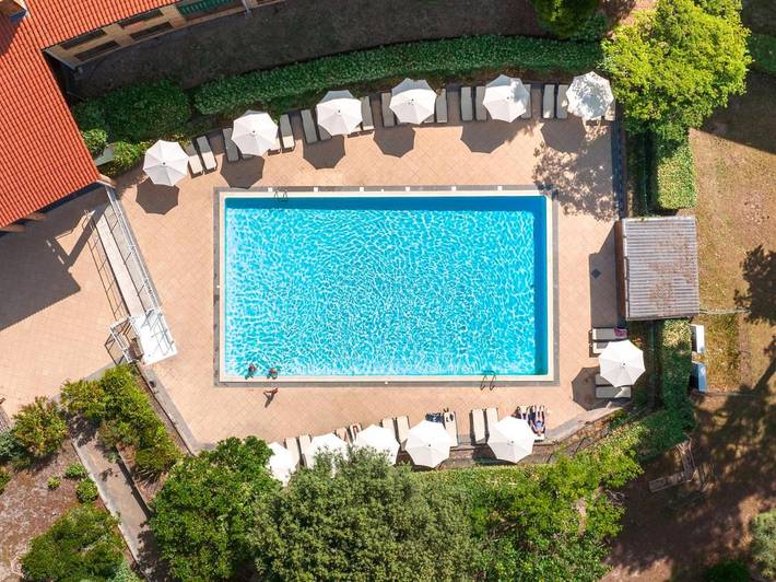 Hôtel pour 2 personnes, avec piscine et jardin ainsi que sauna et jacuzzi