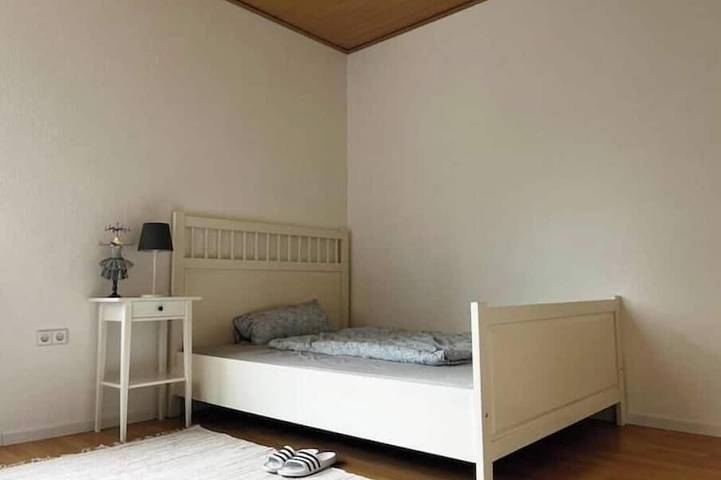 Ganze Wohnung, Schöne Wohnung direkt am Kurwald in Bad Lippspringe, Nordrhein-Westfalen