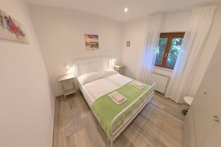 Ferienhaus Anna, Umag-Zambratija in Strandnähe, Wifi, Waschmaschine, Parkplatz in plaža Zambratija, Zambratija