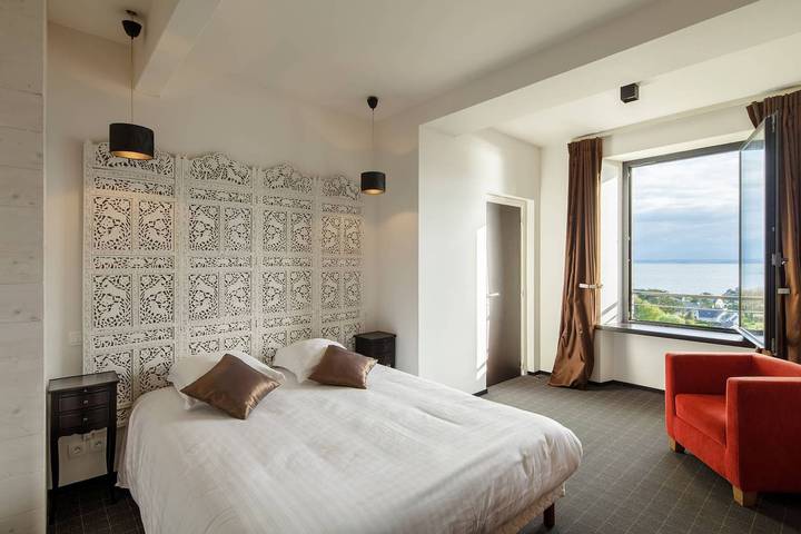 Location de vacances pour 22 personnes, avec jardin et balcon, adapté aux familles dans Plage Pors Termen Trebeurden - 4