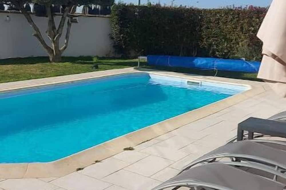 Entire apartment, Studio Neuf Avec Accès Piscine in Valergues, Côte d'Améthyste